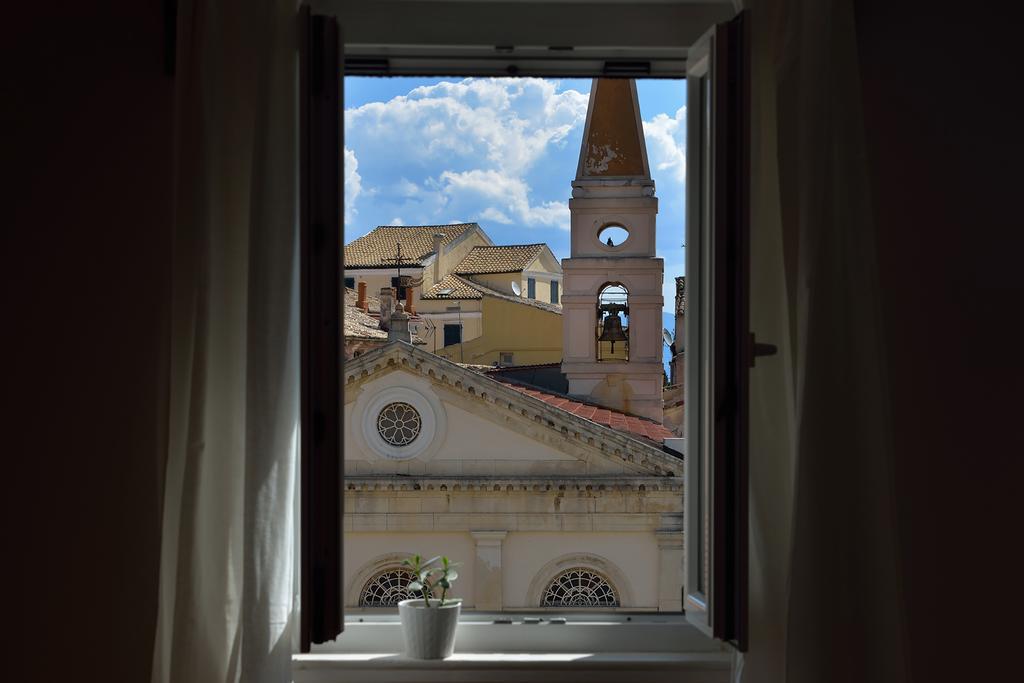 "San Giacomo Square Apt." In The Heart Of Old Town Corfu (city) Exterior foto